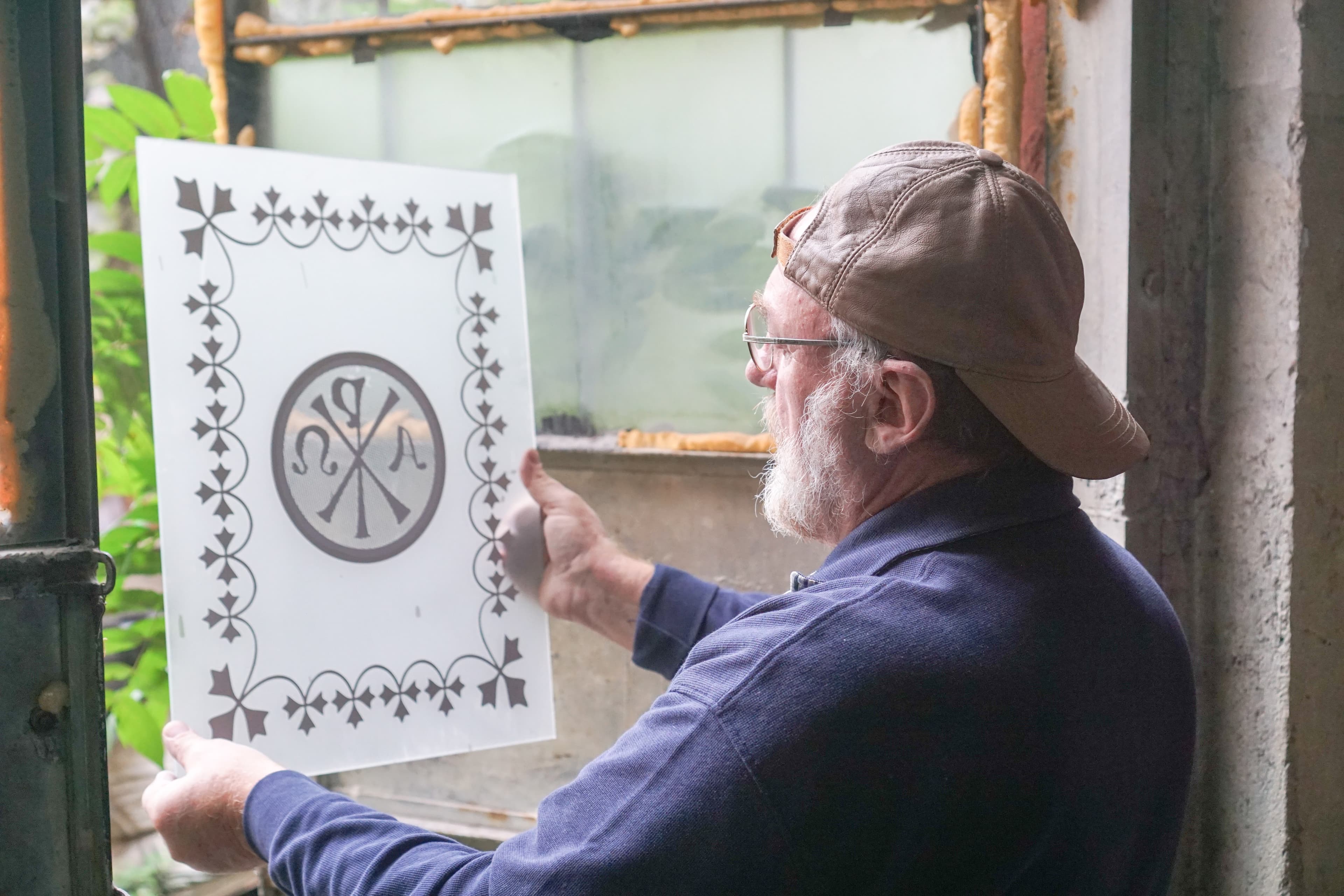 Nuțu Marcel Marius în atelier