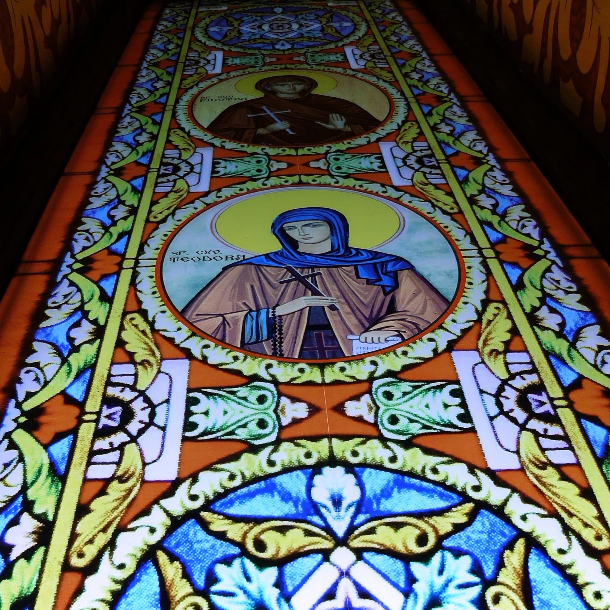 Biserica 28